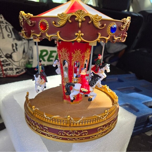 11" Red & White LED Animated Christmas Carousel with Horses - Picture 7 of 7